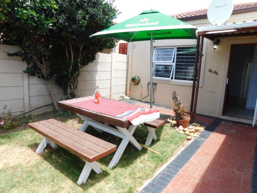 2 Bedroom Property for Sale in Admirals Park Western Cape